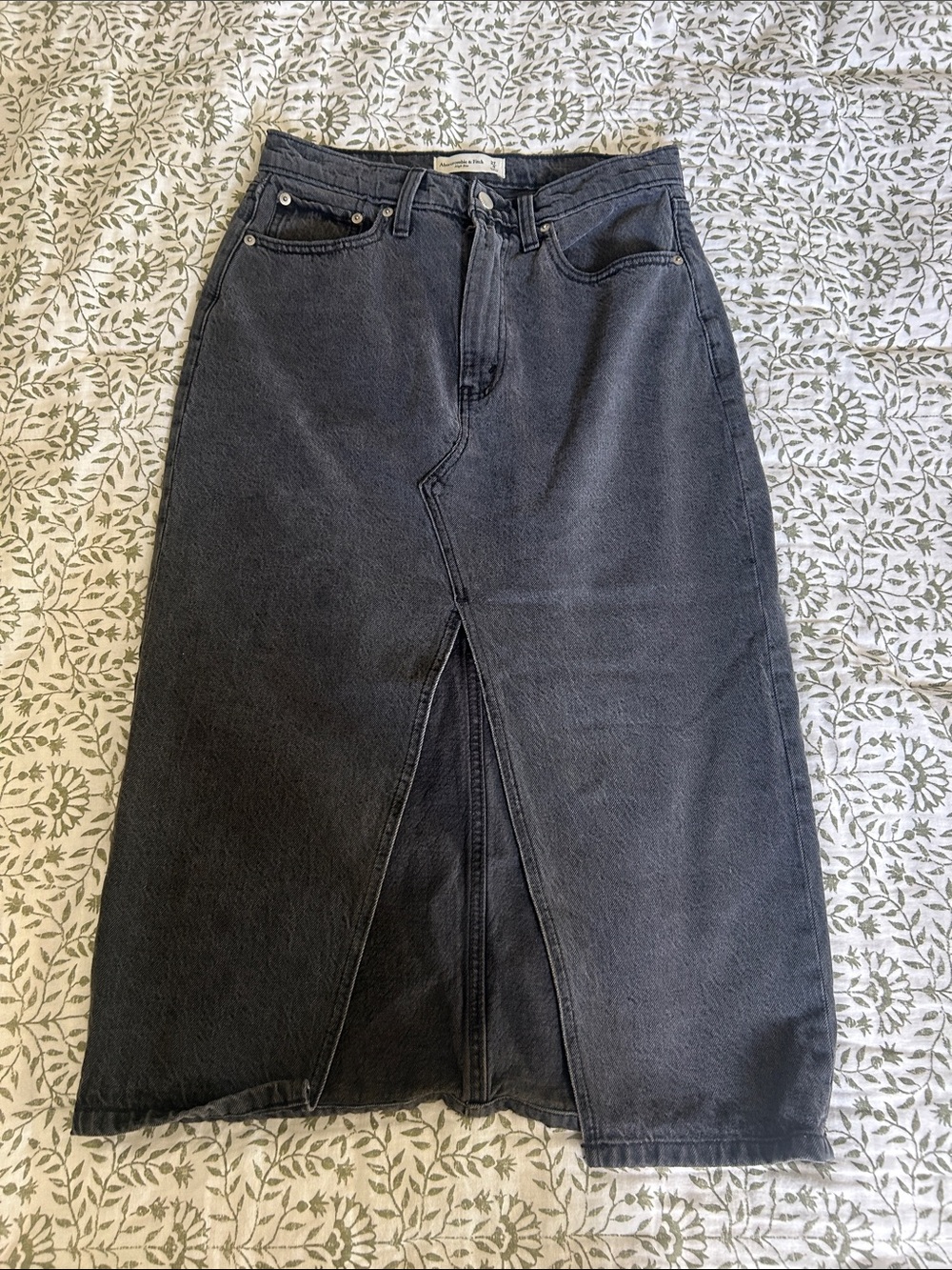 Abercrombie & Fitch Charcoal High-Rise Jeans